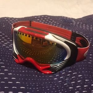 Signature Shaun White Oakley A frame goggles